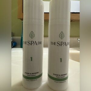 The Spa Dr.
Clear & Refresh Facial Cleanser
New/Unused
Qty: 2